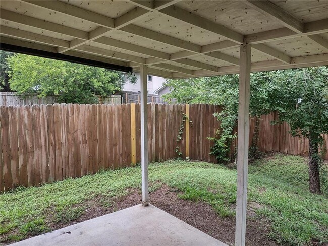 Building Photo - 8608 Devine Ln