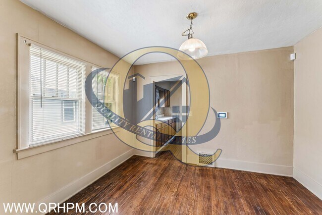 Building Photo - 1205 Pinehurst Ave