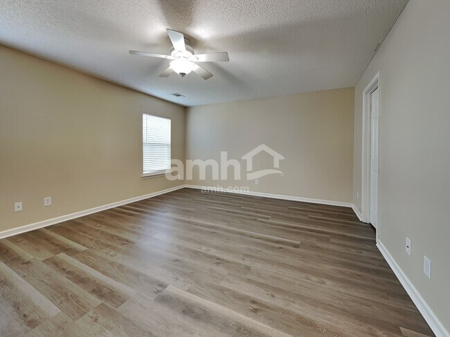 Building Photo - 244 Tigers Paw Dr