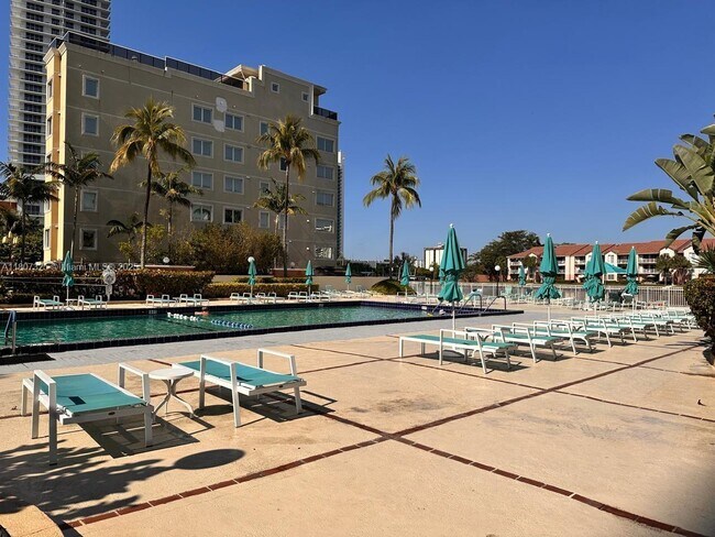 Building Photo - 3800 S Ocean Dr