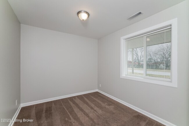 Building Photo - 6604 Rob Roy St