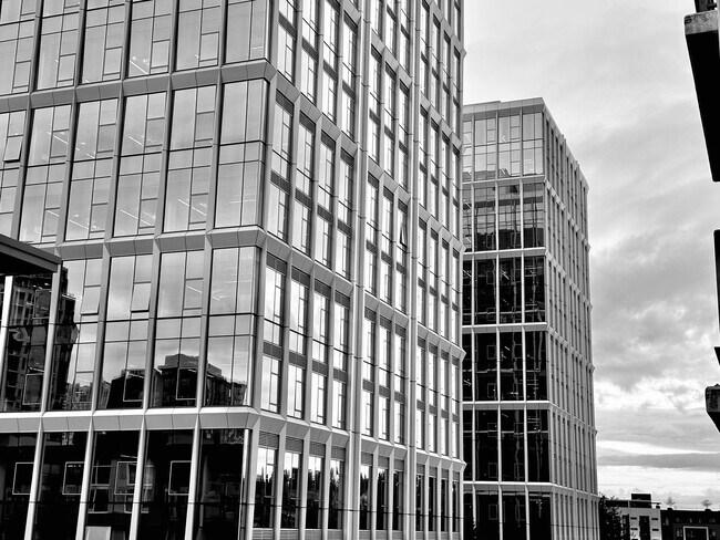 Building Photo - Downtown Bellevue Studio with Balcony, In-...