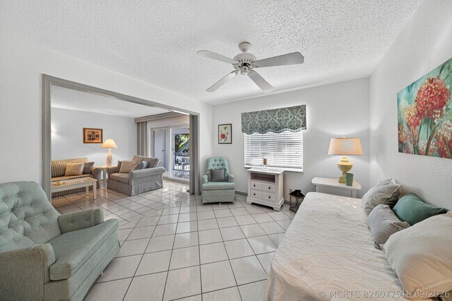 Building Photo - 6417 Bay Club Dr