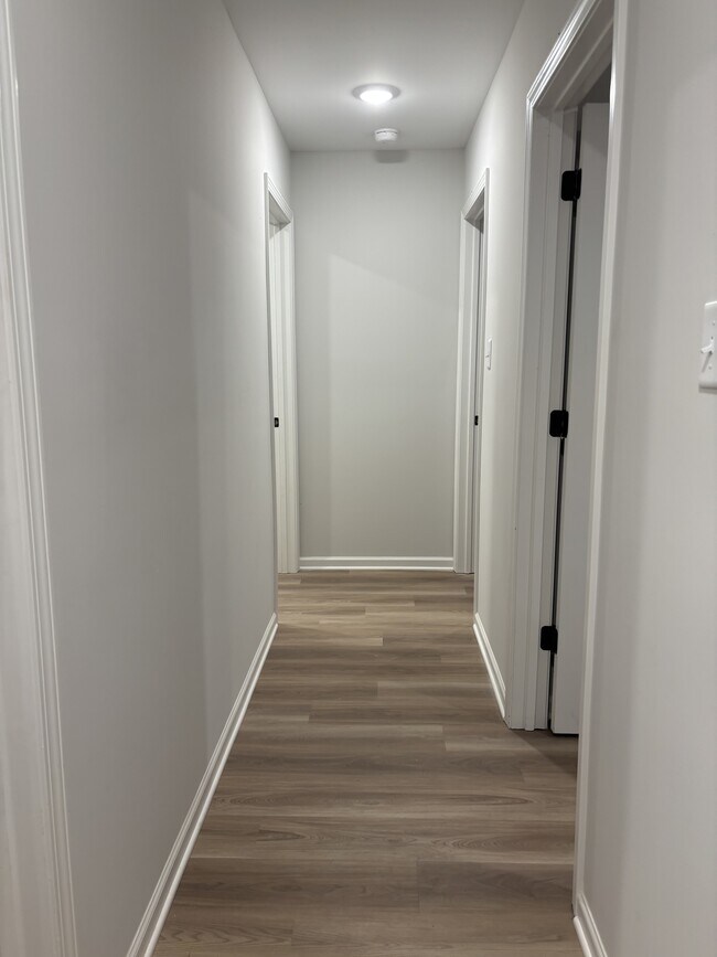 Building Photo - 457 Fernhill Cove
