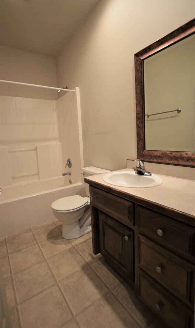 Building Photo - 1008 Southgate Circle