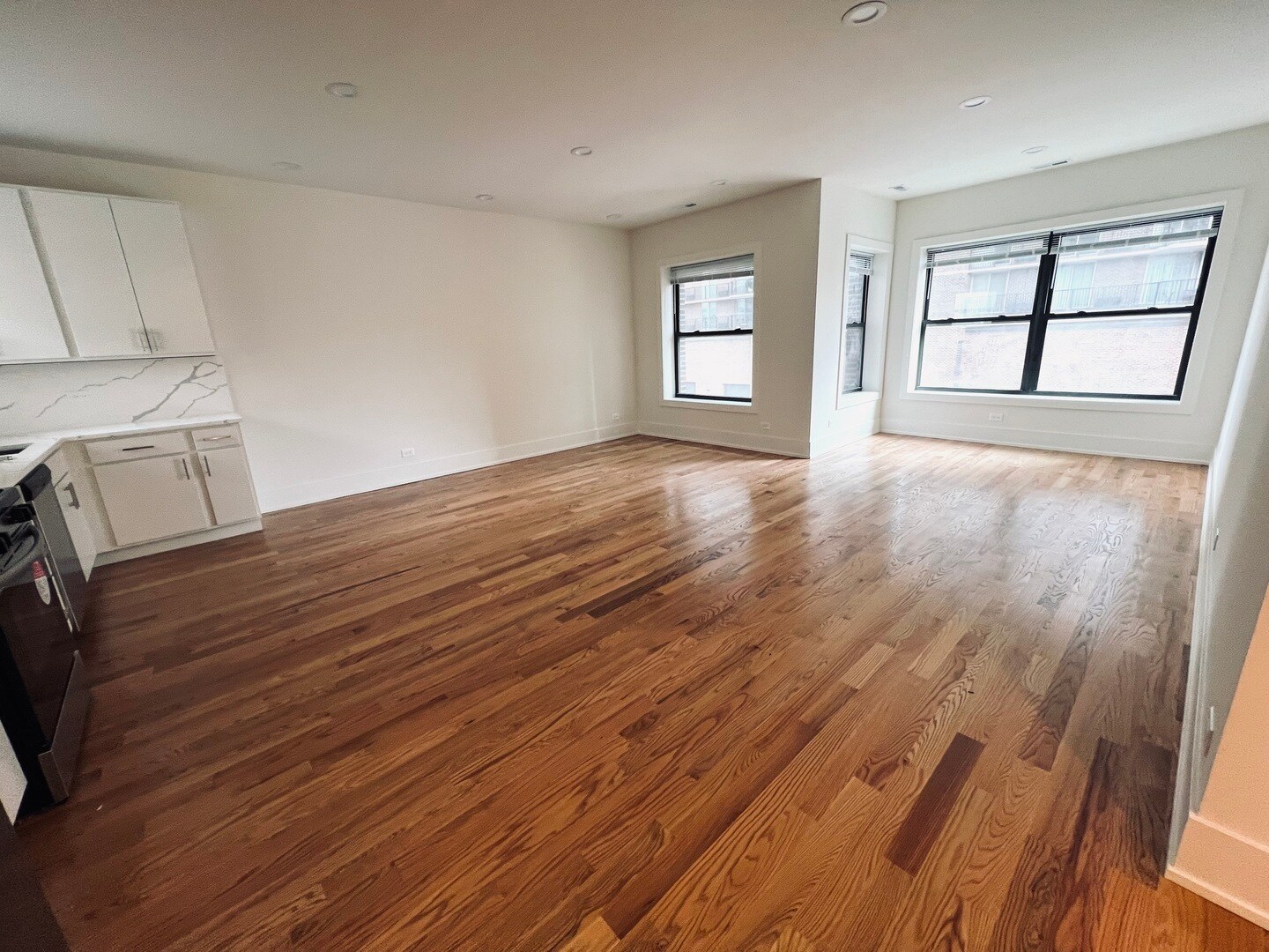 Building Photo - 652 W Gordon Ter