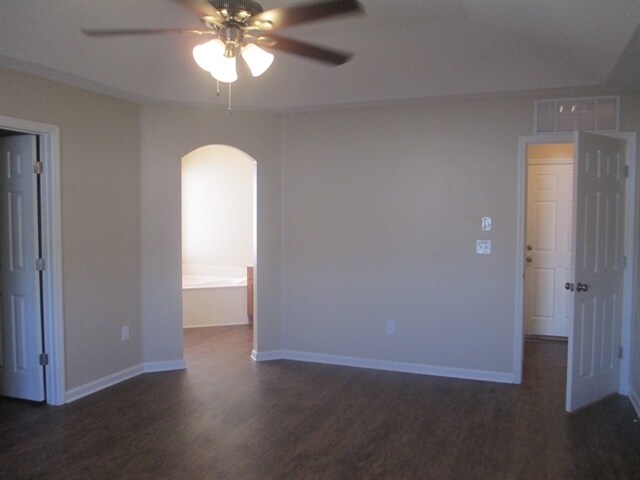 Building Photo - 9177 Prosperity Lake Dr