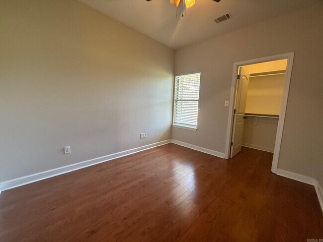 Building Photo - 8705 Wingate Dr