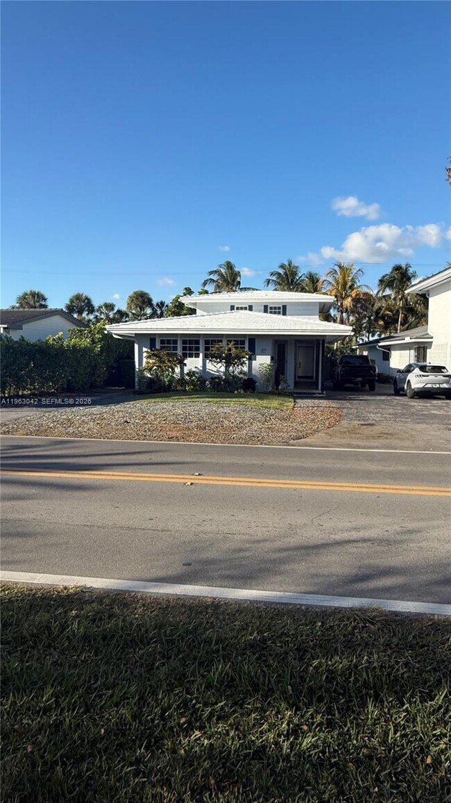 Building Photo - 1209 Campo Sano Ave