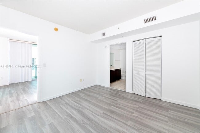 Building Photo - 333 NE 24th St