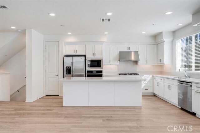 Building Photo - 582 Cultivate