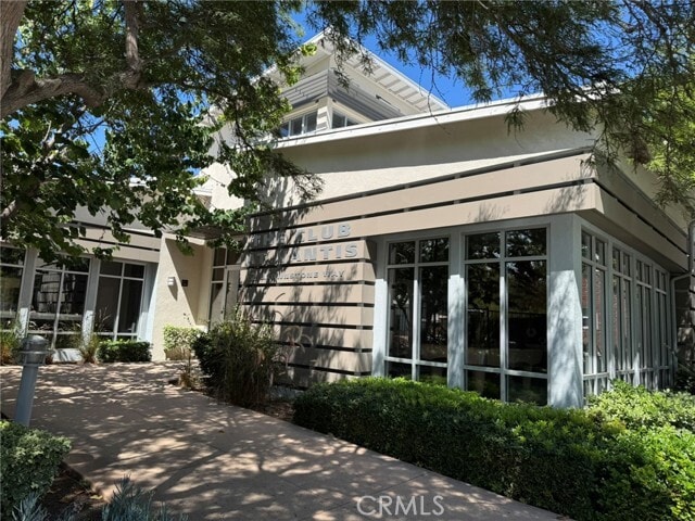 Building Photo - 35 Vantis Dr