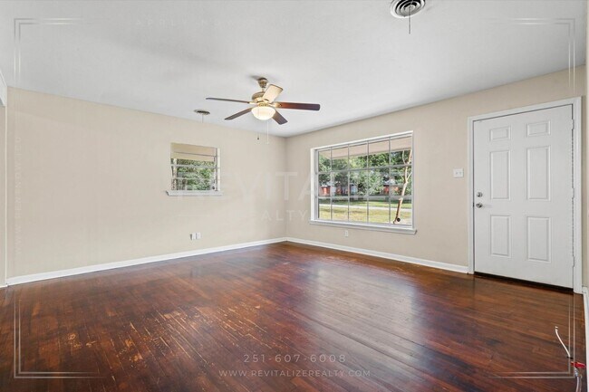 Building Photo - Stylish 3 Bed Brick Home | Modern Kitchen + Large Private Backyard