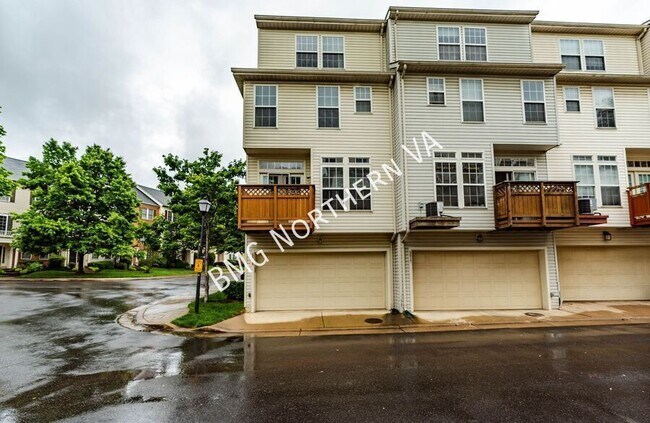 Building Photo - 5819 Pearson Ln