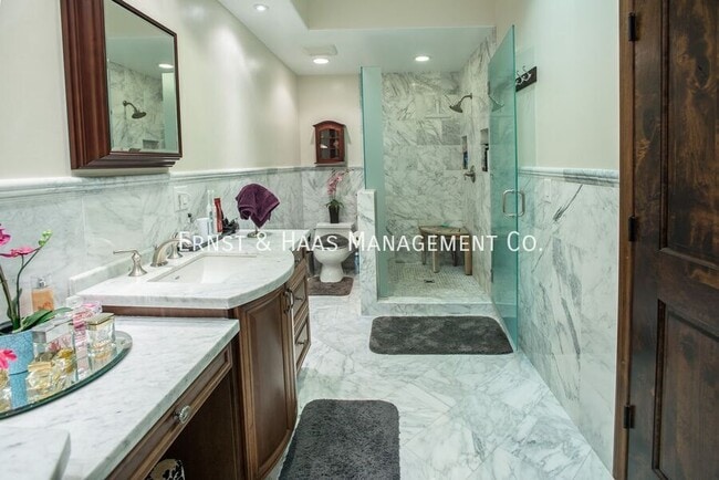 Building Photo - 3461 Montair Ave