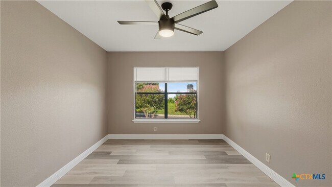 Building Photo - 7338 Raintree Forest
