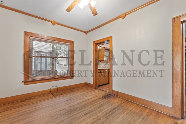 Building Photo - 719 S Glenn St