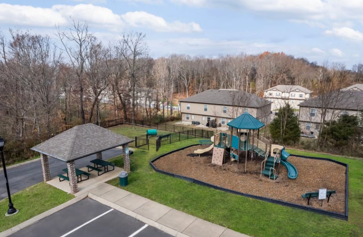 Building Photo - 150 Fairview Ln