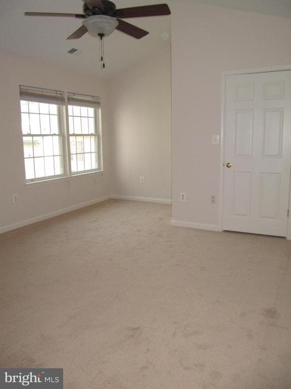 Building Photo - 11640 Fairfax Center Woods Tr