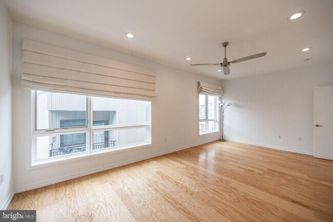 Building Photo - 444 Fairmount Ave