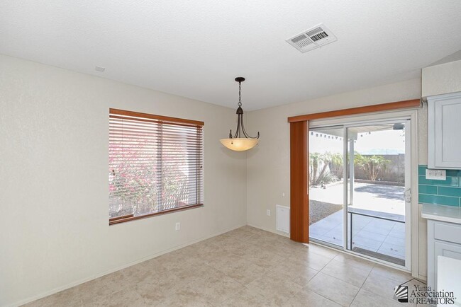Building Photo - 4067 S Sunlight Way