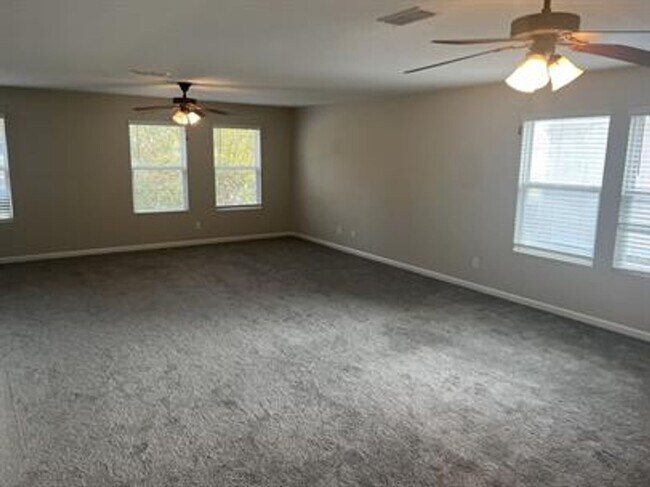 Building Photo - Spacious 3-Bedroom Home in Madison City Schools