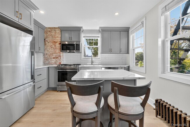 Building Photo - 44 Madeleine Ave