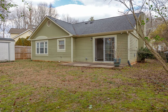 Building Photo - Beautiful Home in a quiet neighborhood