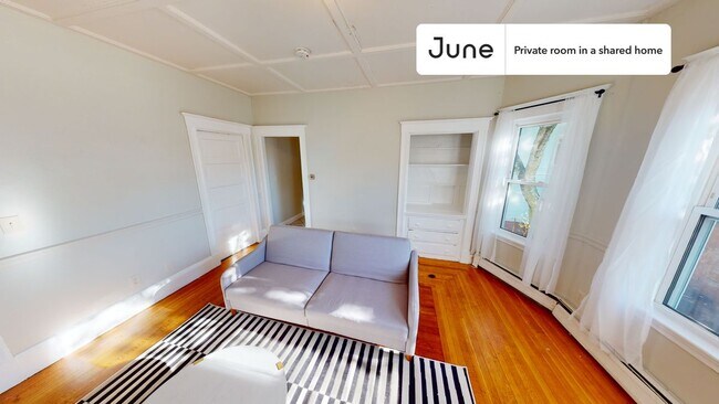 Building Photo - Room in Shared 5 bed/2 bath home