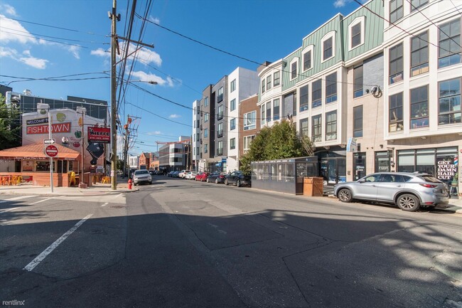 Building Photo - Studio, 1 bath Condo - 1512-18 FRANKFORD A...