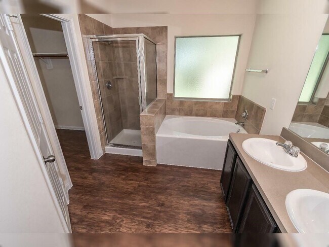 Building Photo - 29442 Westhope Dr