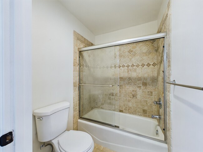 Building Photo - 2543 Caminito Muirfield