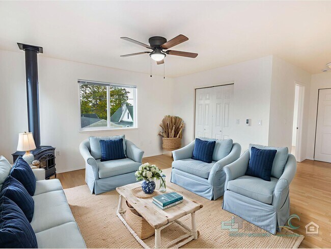 Building Photo - 849 1st Ave