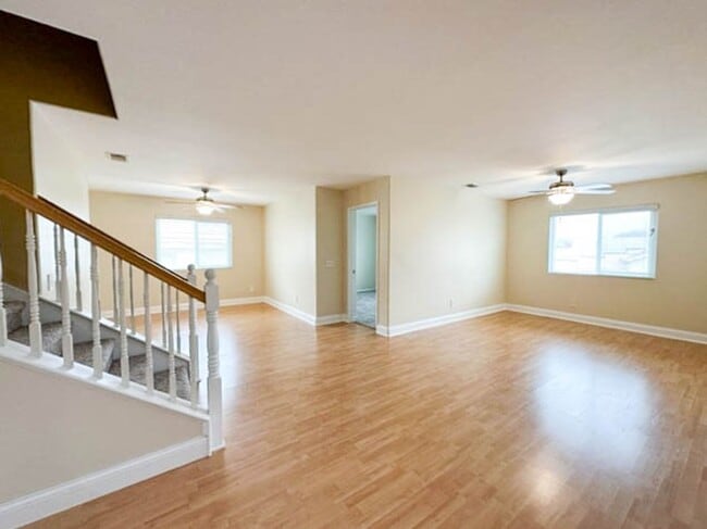 Building Photo - **STUNNING** 8 BEDROOM SOLAR HOME IN GATED...