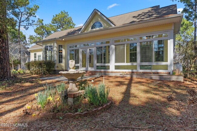 Building Photo - 3929 Harmony Cir