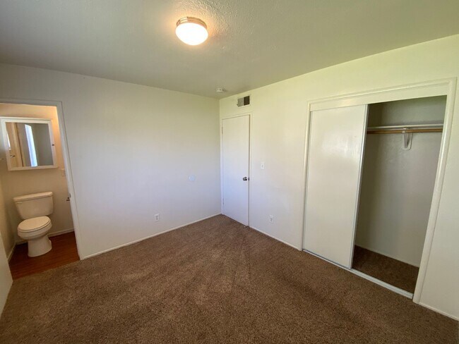 Building Photo - Tulare Home for Rent coming soon!