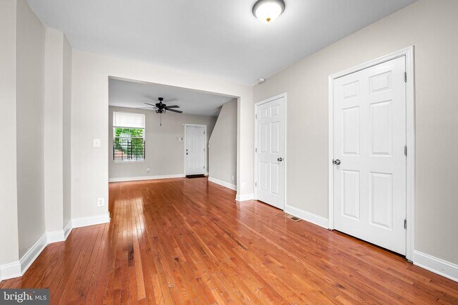Building Photo - 414 N Bouldin St