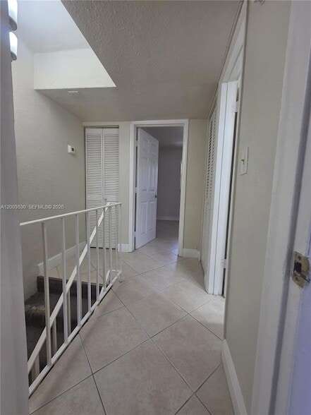 Building Photo - 6709 N Kendall Dr