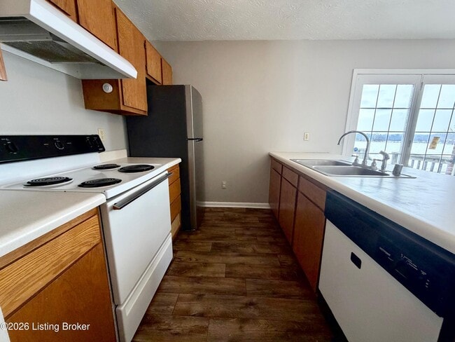 Building Photo - 456 Joy Ave