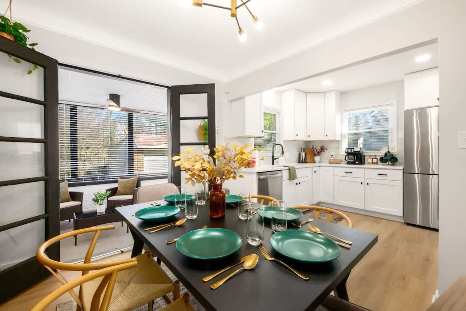 Building Photo - 6059 Maplecliff Dr