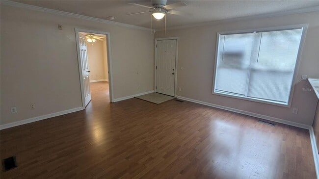 Building Photo - 2905 SW Archer Rd