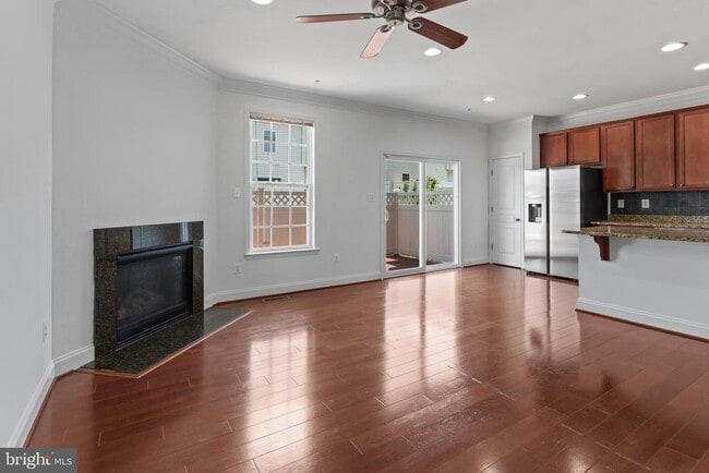 Building Photo - 8852 Purple Iris Ln