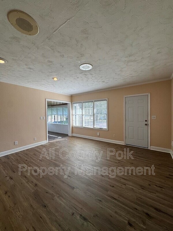 Building Photo - 422 E Belmar St