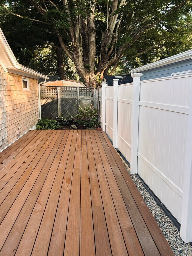 Building Photo - 6-5 5th St