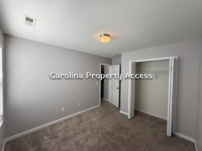 Building Photo - 108 Pilot Ct