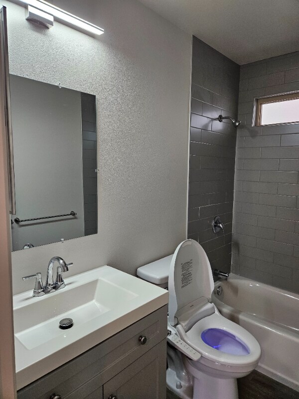 Building Photo - 89 Paa St