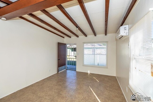 Building Photo - 678 S Orange Ave