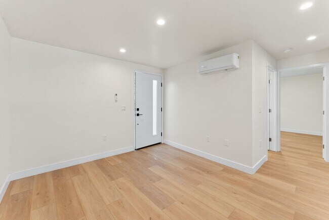 Building Photo - 2735 Broadway-4