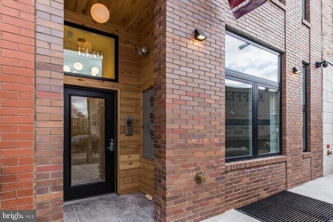 Building Photo - 1339 N Marston St
