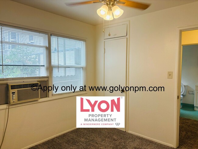 Building Photo - Adorable 1 bed Apartment in New Era Midtown!